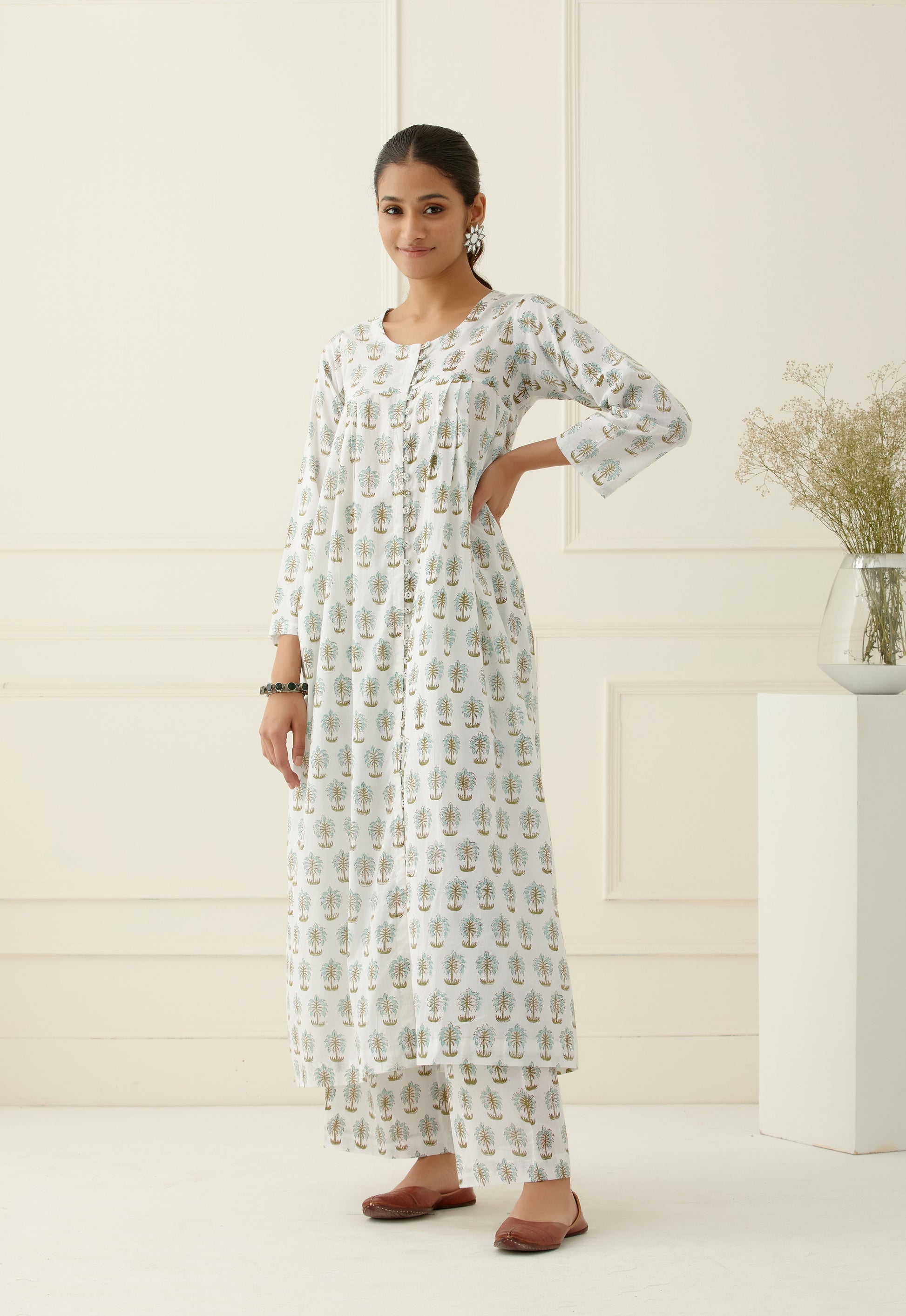 Kurta set kurta set for women ethnic wear ethnic clothing indian dress ethnic wear for women block prints indian dress shop kurta designer kurta fashion designer dress fashion clothing brand kurta set for women maxi dress co ord suit for women kurti set for women cotton kurta set for women festive dresses for women xxl size xl size xxxl size  xxxl kurta 4xl kurta 5xl size curvy women suit design suit design for women plus size women trafitional wear indian clothing indian fashion set pants trend india