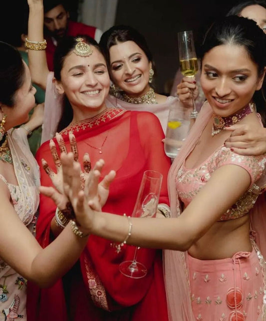 WARDROBE FOR NEWLY MARRIED GIRLS: MUST HAVES CLASSIC ENSEMBLES