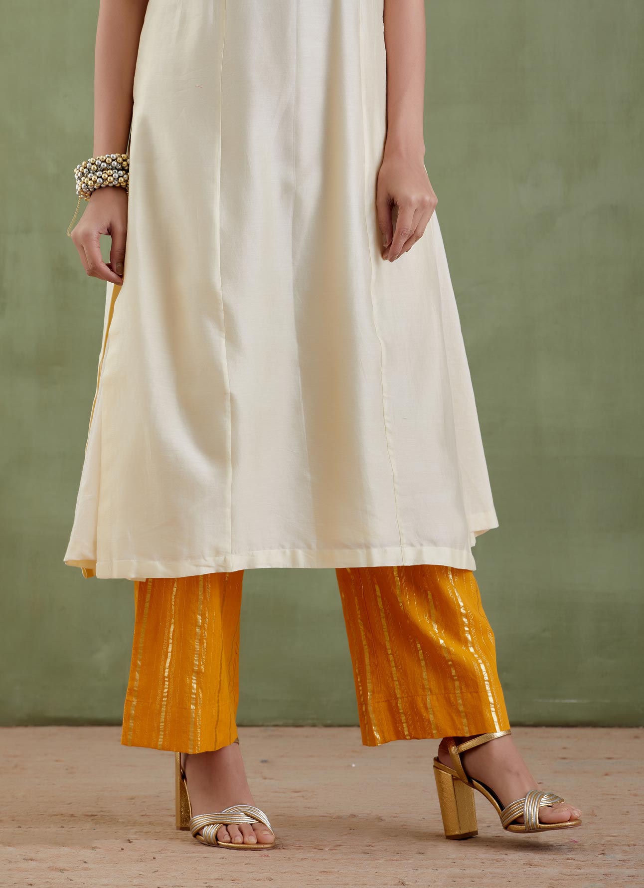 Suniti Devi Kurta Set