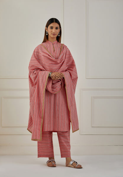 Yajoa Kurta Set