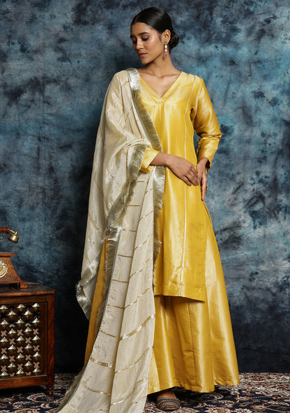 Haldi Haazari Kurta Set