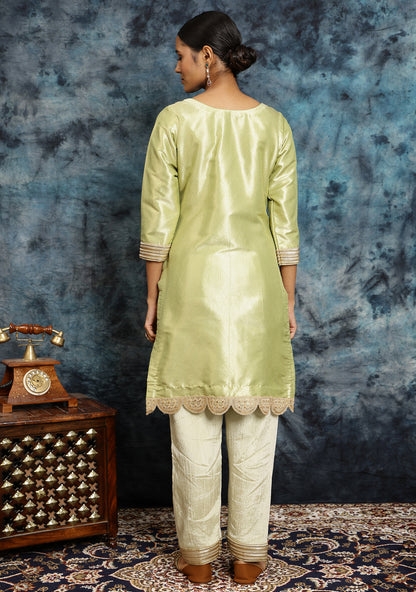 Shaam-E-Mehendi Kurta Set