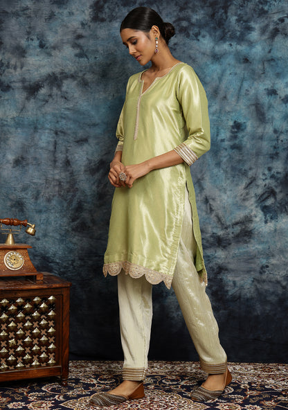 Shaam-E-Mehendi Kurta Set